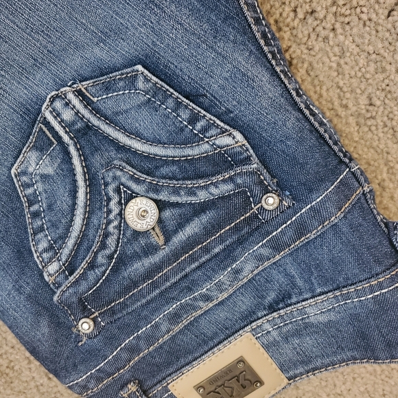 Jeans - Picture 3 of 5